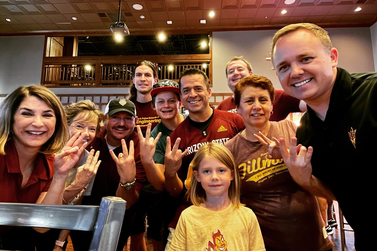 ASUDave's tweet photo. Hanging out in the #DirtyT with @ASUAlumniTucson &amp; @andrewtaylor09 #GoDevils #BeatPokes https://t.co/chLVjWbELy