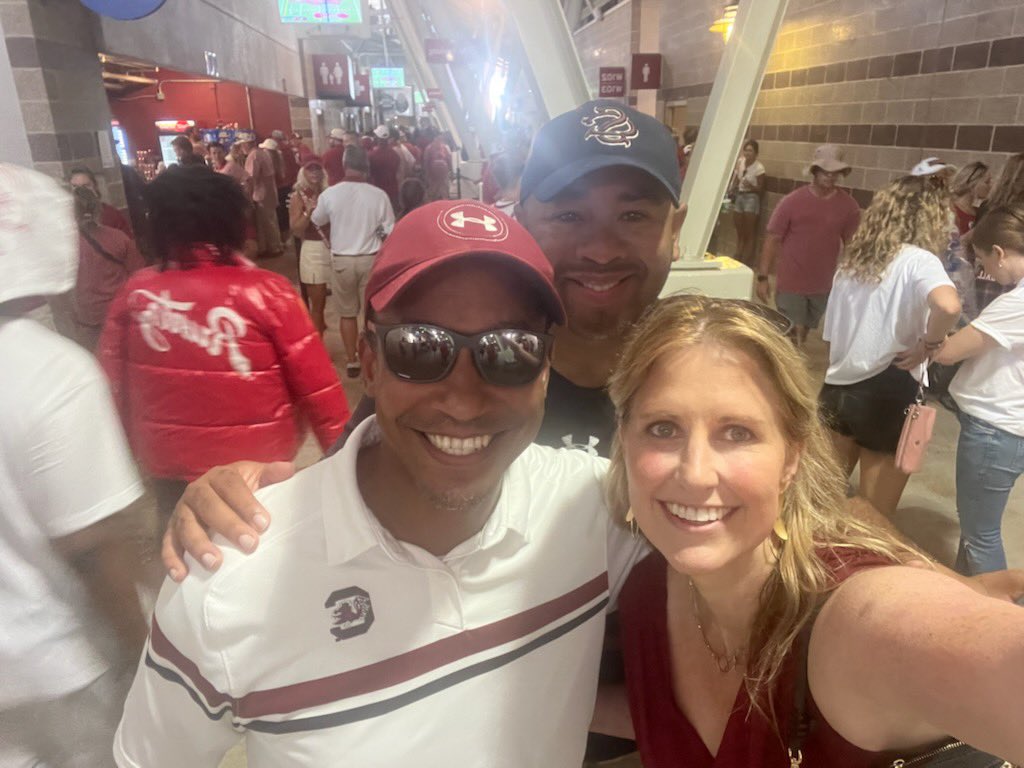 kcgamecocks's tweet photo. We traveled to Fayetteville today to see our boys put up a good fight. Great fans and friends, despite the loss. #ForeverToThee https://t.co/Ci8JFapW2Y