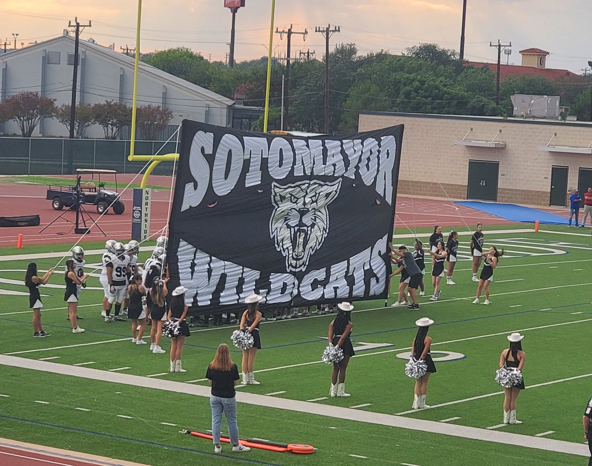 It's Game Time!! Let's Go Wildcats!! <a href="/NISDSotomayor/">Sotomayor High School</a>
#unleashtheroar