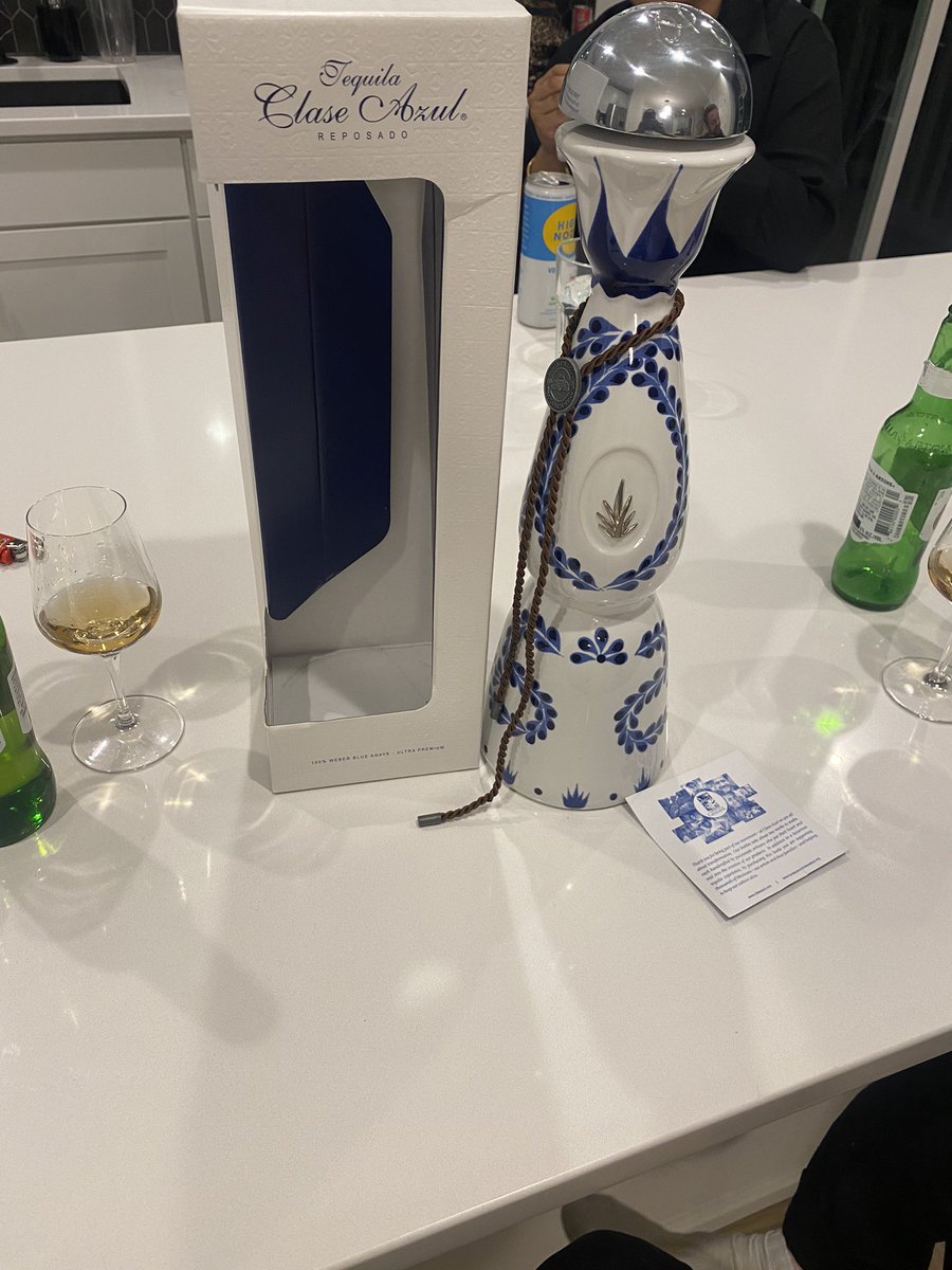 Mitruis's tweet photo. When your first private party is successful, you knowwwww weeee gotta celebrate https://t.co/hhEGtysK1y
