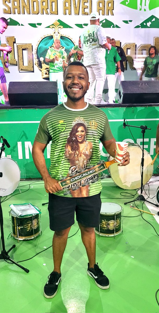 Mundodofilipe1's tweet photo. O carnaval já começou!

#imperioserrano
#Carnaval2023 
#chocalho https://t.co/A9qcswtXAD