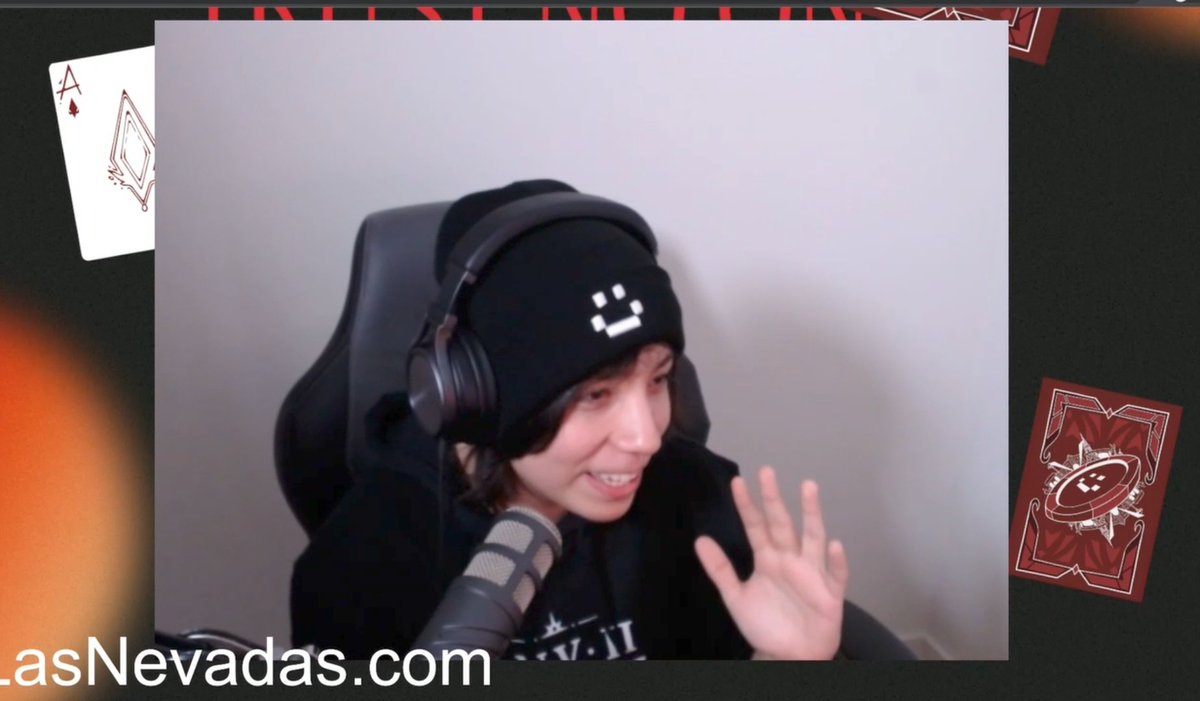 UpdatesKarmalad's tweet photo. 📣 | Quackity en su último stream (el que acaba de terminar) ha dicho que volvera muy pronto con las transmisiones, va a volver y ver que literalmente todos se volvieron locos... 👀 https://t.co/CakpwBCmWS