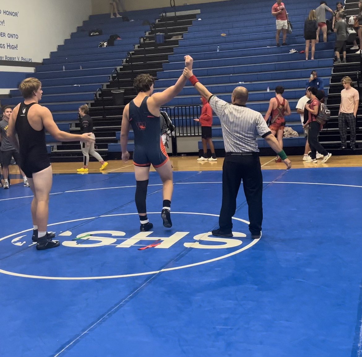 wakelandwrestle's tweet photo. Congrats to @KyleTempleton22. He rolled through his bracket taking 1st place at the Super 32 Qualifier in Houston today!! #seniorseason #pinmachine https://t.co/GZQqOyfj6j