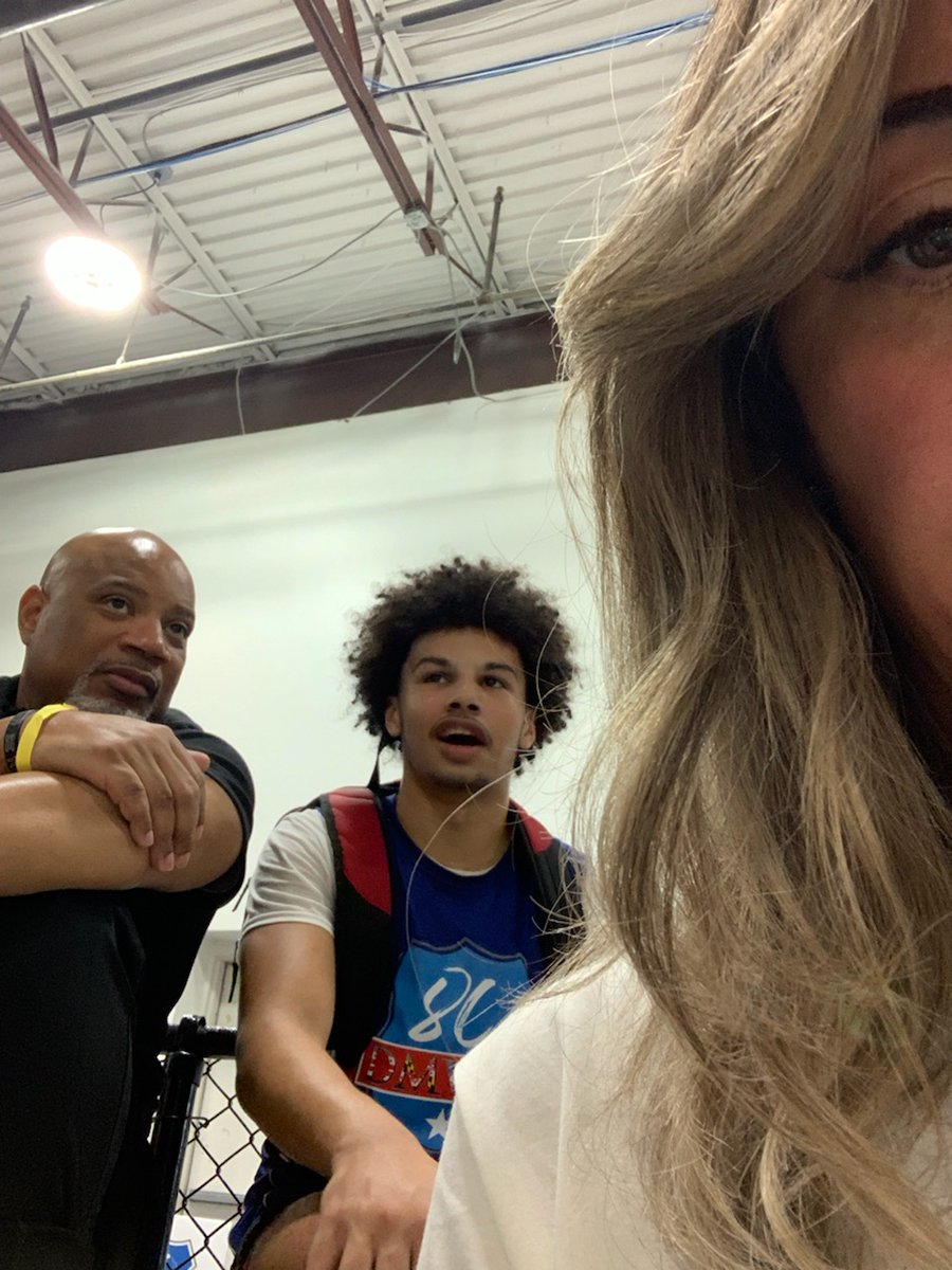 Rob_Tay16's tweet photo. @DMVelite80 was 🔥 and got a chance to run with the DMV's best under one 🏚!! Today was a good day!! 💪🏾🔐💪🏾 @RockCreekMBB It's go time!! Thanks @MarcusHelton for the opportunity!! https://t.co/LblcTwom2C