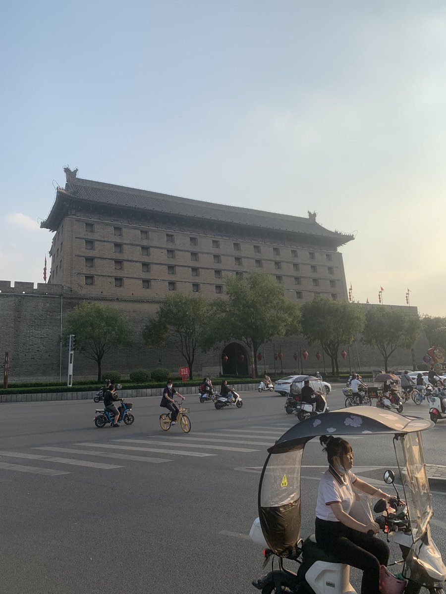 CPwalker4fans's tweet photo. 陕西西安。歴史遺産タップリ。市内バイク乗り入れ可。健康コード场所吗外国人にも対応してるので粤康码のようなトラブルは起きない。 https://t.co/EMHMhOPtfo