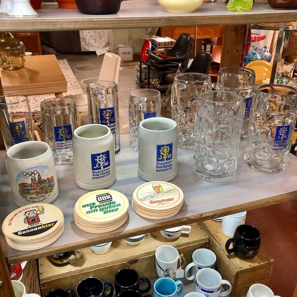 HistoryHoarder's tweet photo. Just in for Oktoberfest: A bunch of steins, glasses, and Maßkrugs from Augustiner-Bräu, Munich’s oldest independent brewery which was founded in 1328. https://t.co/ryElyzeedp https://t.co/PIAC5jdFvZ