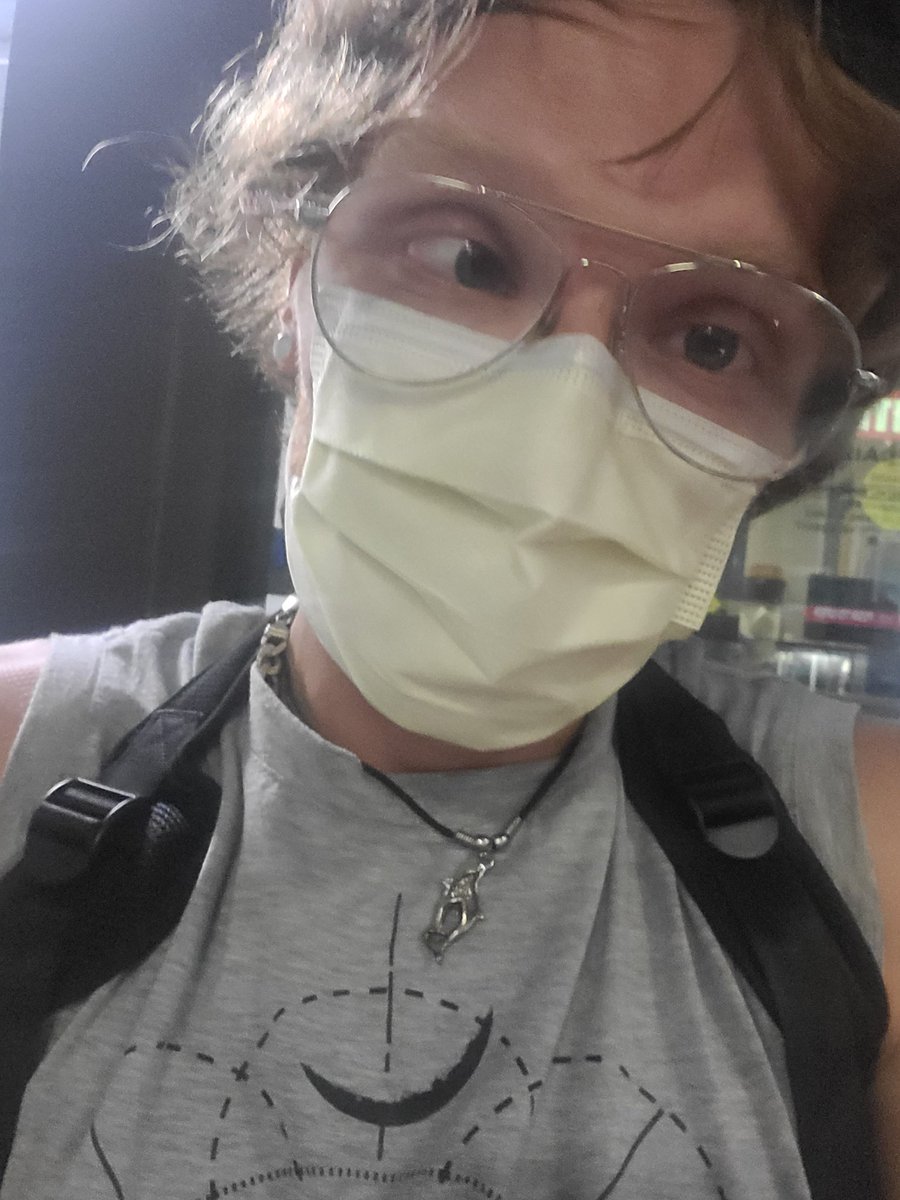 Can we not be at the #hospital again 👁️👄👁️👎

My insides suck butts.