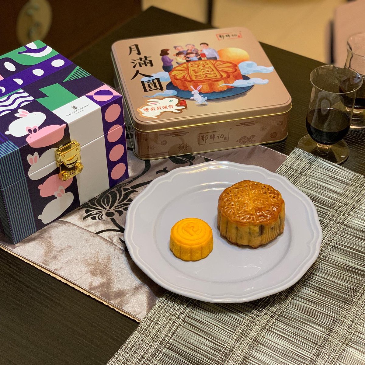 FoodyRuby's tweet image. 中秋宵夜食呢啲
田螺焗釀大啡菇
Escargot stuffed mushrooms

#中秋宵夜食呢啲
#田螺焗釀大啡菇
#EscargotStuffedMushrooms #焗蝸牛 #法國田螺 #Escargot #Mooncake #月餅 #中秋節 #ChopsticksAndForks #FoodyRuby #LifestyleInfluencer #DigitalCreator #LiKitchenInTheMountain