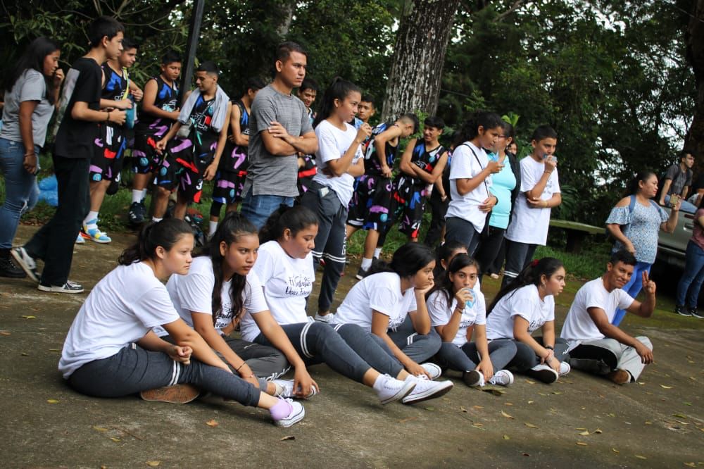 ConapejSv's tweet photo. Primer Festival de Juventud en #Cabañas, el cual  fue organizado por nuestra Consejera Departamental Josselyn Umaña.
Las juventudes fueron protagonistas de este evento.
#SomosCONAPEJ
#VisiónJoven
#CONAPEJCabañas https://t.co/IIdSWSWts6
