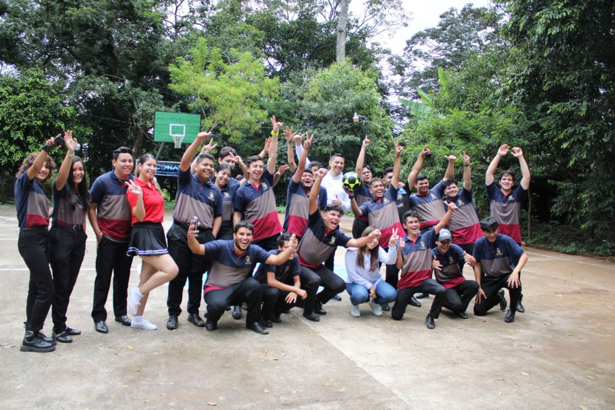ConapejSv's tweet photo. Primer Festival de Juventud en #Cabañas, el cual  fue organizado por nuestra Consejera Departamental Josselyn Umaña.
Las juventudes fueron protagonistas de este evento.
#SomosCONAPEJ
#VisiónJoven
#CONAPEJCabañas https://t.co/IIdSWSWts6