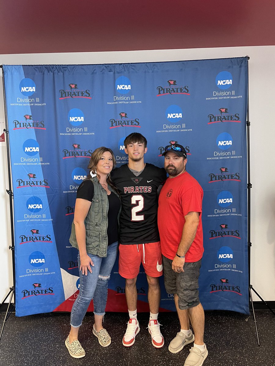 NicholasLabes13's tweet photo. First official game day visit, had an awesome time‼️✌🏼 @WhitworthFB @Coach__Shaw @INW_FOOTBALL https://t.co/vUbwkspMdr