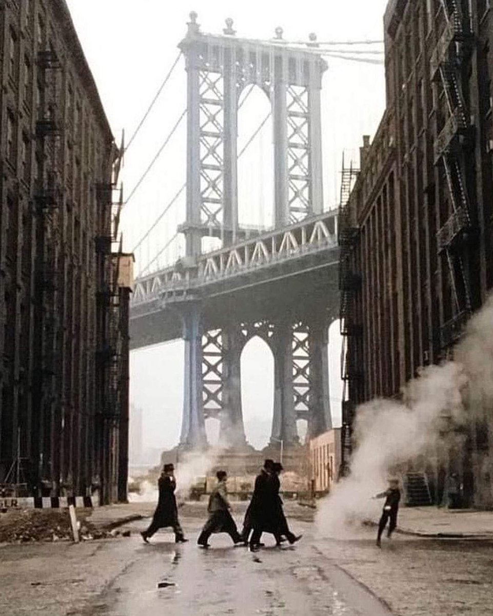 Finally watched Once Upon A Time In America last night and didn't expect that it would legit be one of the greatest films I've ever seen