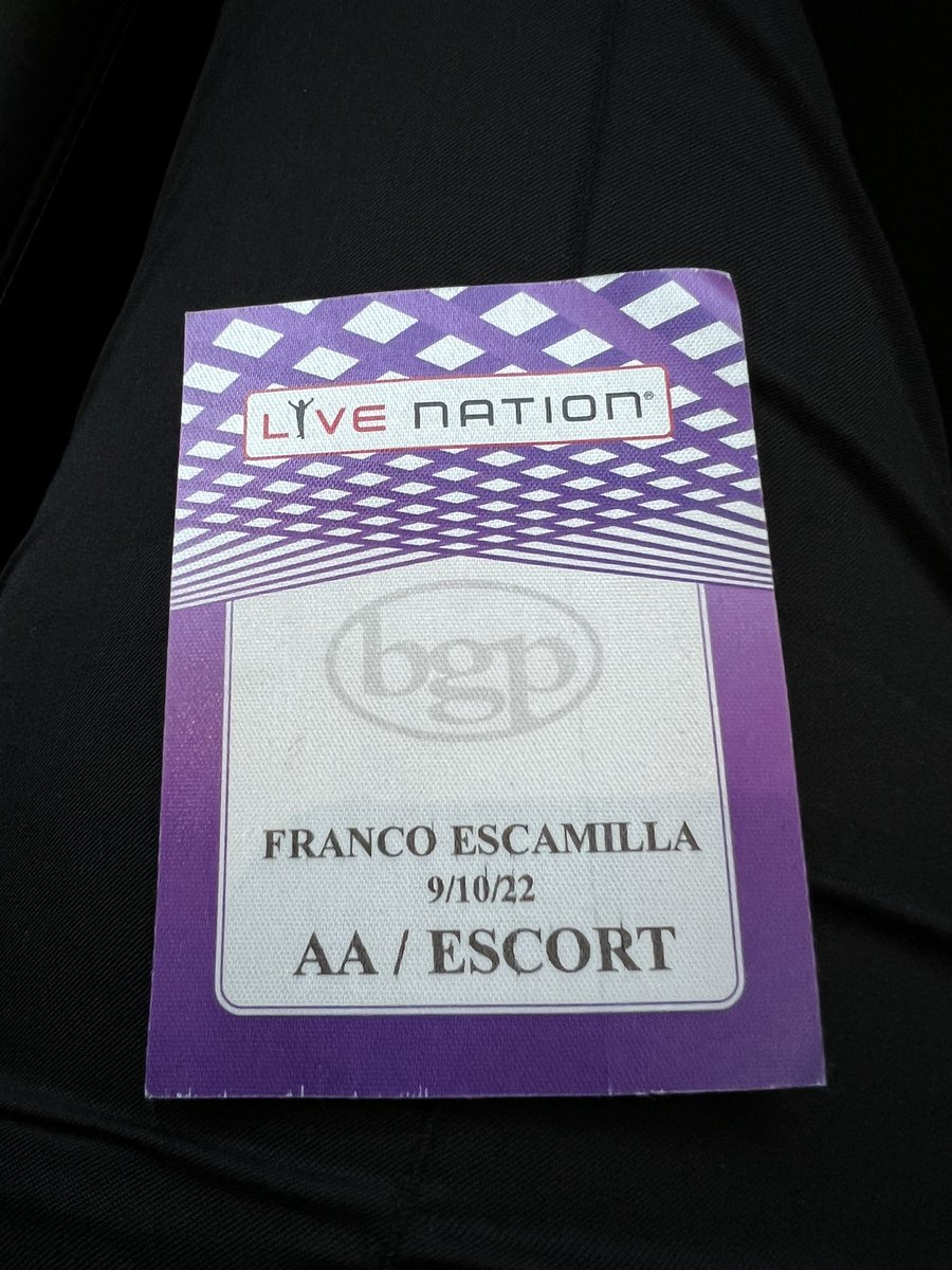 franco_esca's tweet photo. Me dan esto para poder entrar al evento
Al parecer soy escort AA
Puta, pero de las caras https://t.co/pTjHL5x0tc