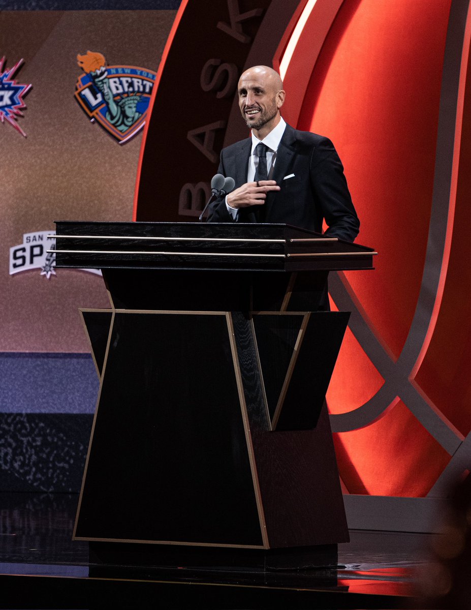 6toHombreLATAM's tweet photo. Este tipo es nuestro. Un argentino en el Salón de la Fama del Básquet. Nunca tomaremos dimensión.

Te amamos para toda la vida, Manu. https://t.co/wDftvLL7QS