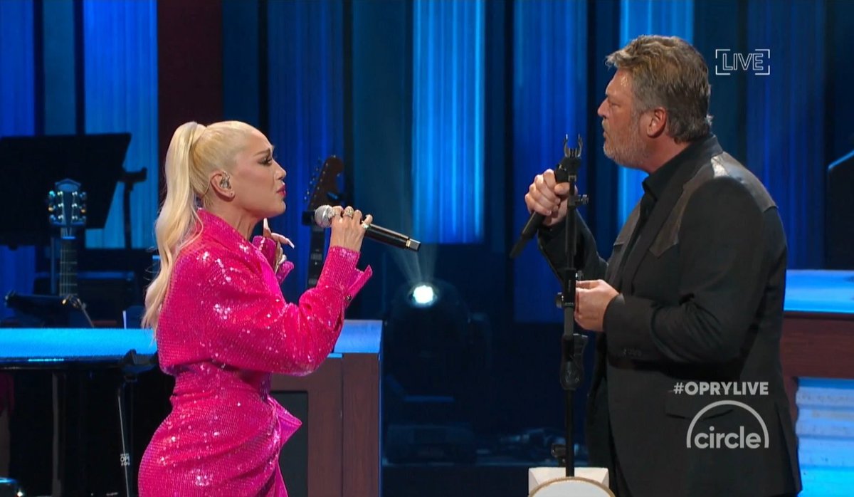 iloveBlakexGwen's tweet photo. Blake Shelton and Gwen Stefani at the Grand Ole Opry https://t.co/NWt0dzWujy