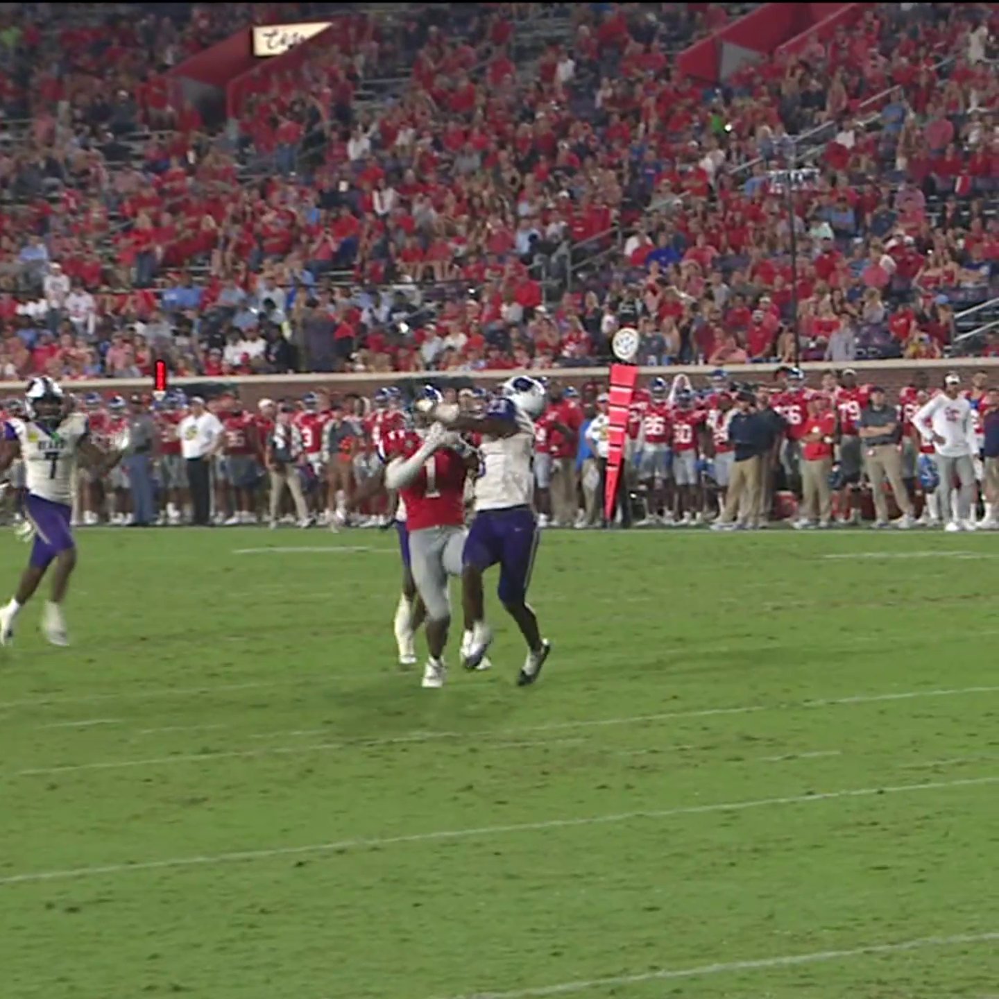 SEC Network On Twitter One handed Snag For No 1 SCtop10 sec-network-on-twitter-one-handed-snag-for-no-1-sctop10