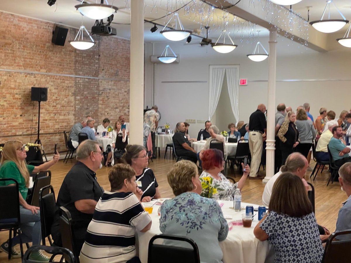 Erin J. MacGregor tweet media