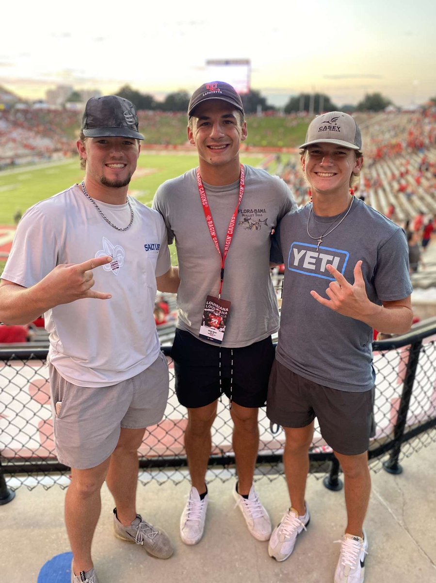 BarbeBucsFball's tweet photo. @ReedBoyd8 @cwsonnier and @GrayGuillory were road tripping today! https://t.co/Xh2aaLOKCP
