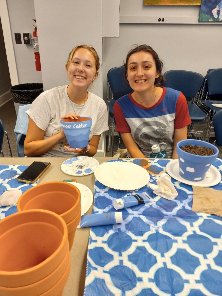 CHPIllinois's tweet photo. First honors after dark: Planting event run by HSC Art was a success! 
Here are some pictures of our students and a joke:

Why are plants great emotional support? 
Because they be-leaf in you! 🪴 
#illini https://t.co/n8w867ei6B