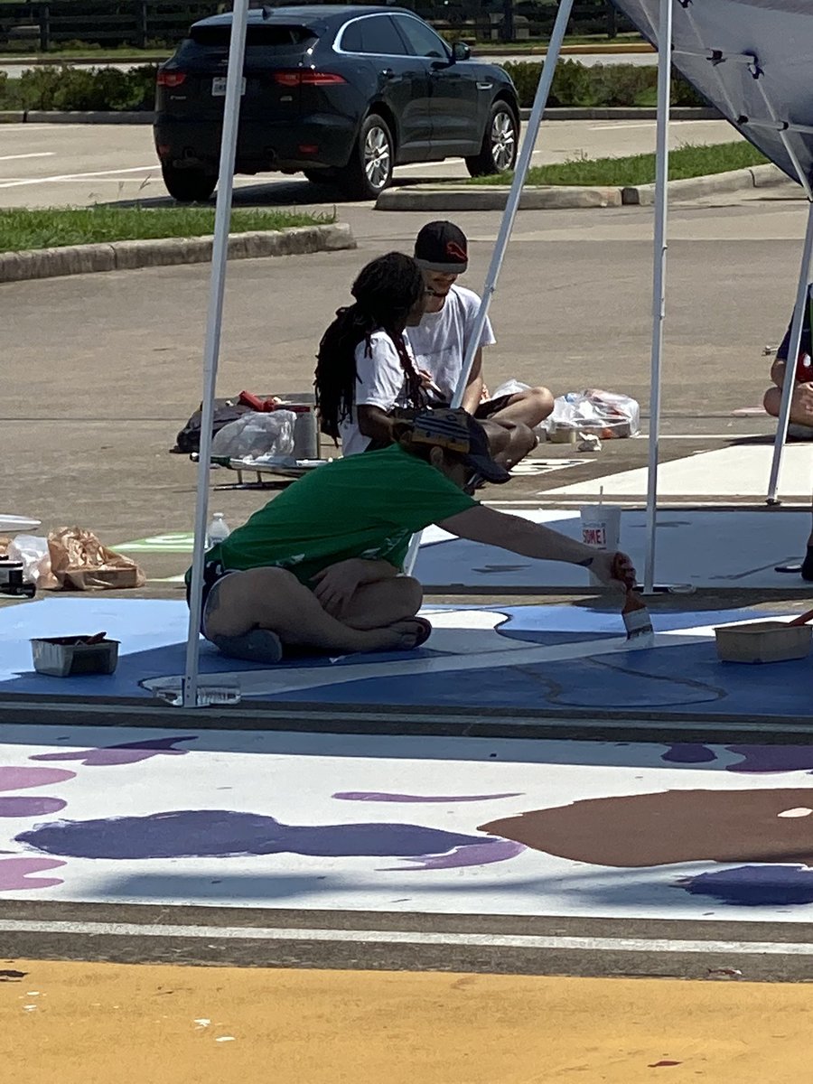 THSNAHS's tweet photo. THS NAHS working hard helping paint the Senior and Faculty Parking  Spots on a Saturday in the heat. @THS_Tigers https://t.co/O07Cxr7B5l