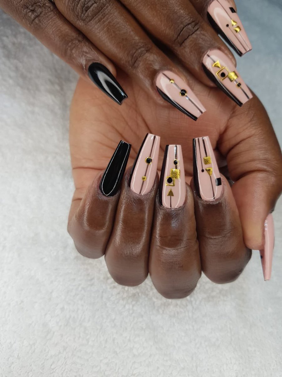 AlexNailstech's tweet photo. We’re open!!
Visit us at the Bazaar Plaza 9th Floor B913 and get your nails looking amazing!😍
#Lexysnails https://t.co/jWx8YAHiJr