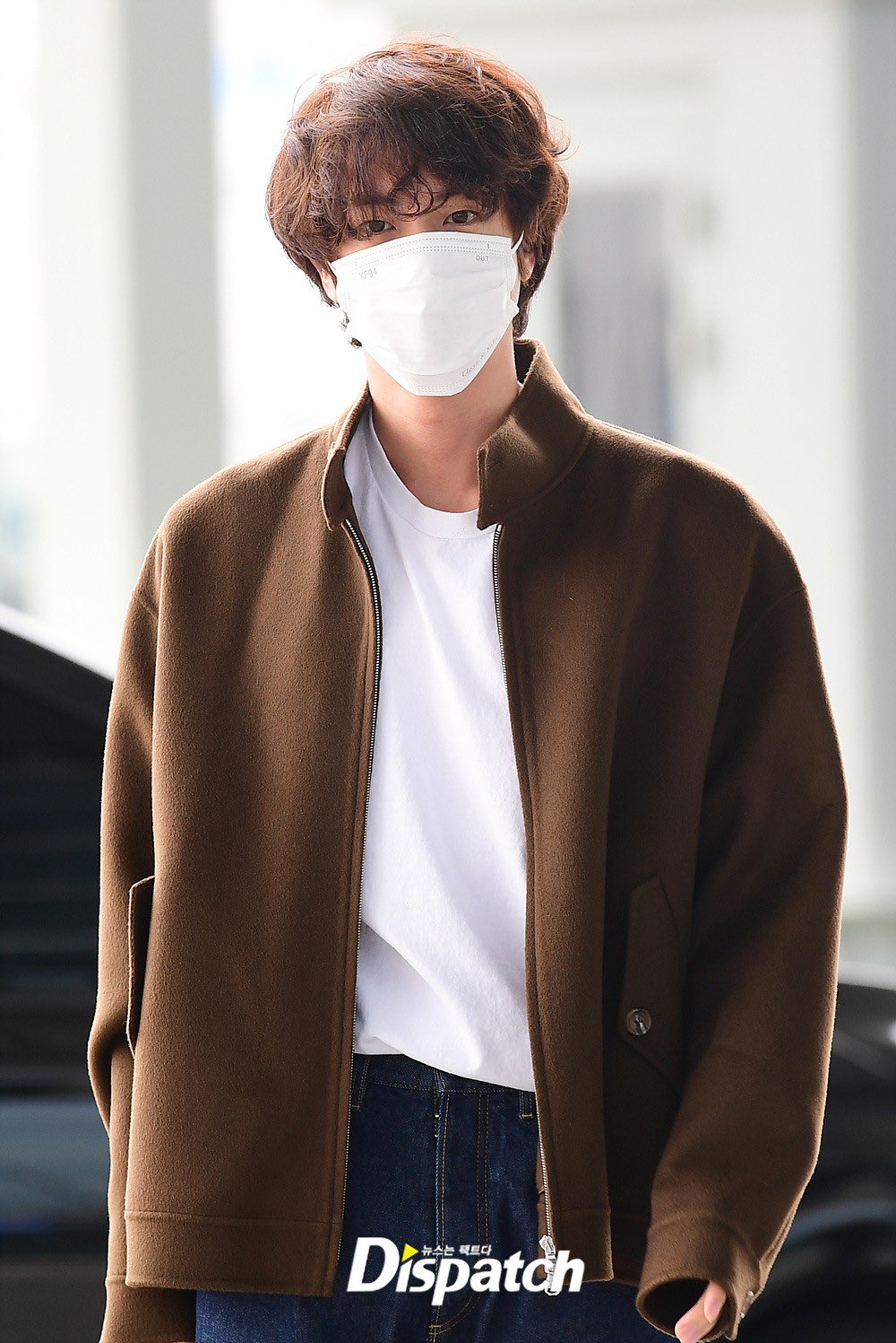 Jin United on X: @BTS_twt Kmedia say that BTS Jin airport fashion is suit  with korea's weather (on 21th) , Jin, who departed for schedule on the 9th,  chose a blue-white striped