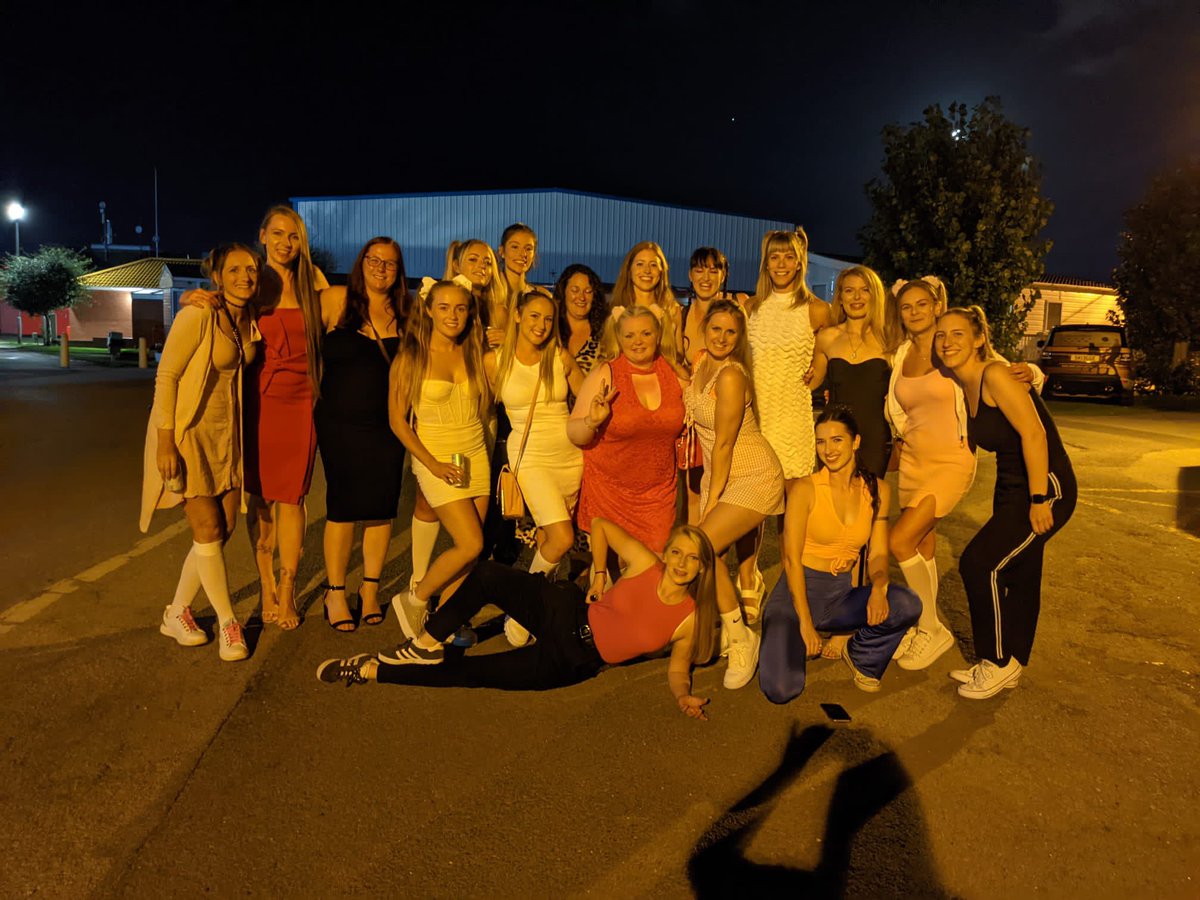 QUEEN BEES NETBALL CLUB 🐝 tweet media