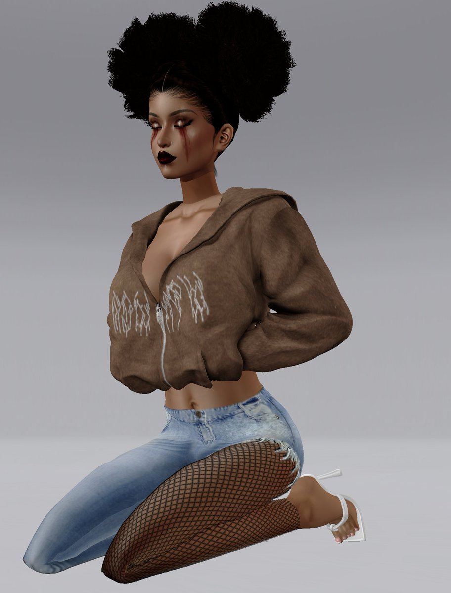Adaokpu's tweet photo. Tears crowded my eyes, blinding me as those words were replayed over and over in my head;
“What have you ever offered me, I’m not gaining anything from you bitch. I’m the air you breathe. Without me you’re lost in this strange land”
#crinity #SkilledNaija https://t.co/3t42xguXTj