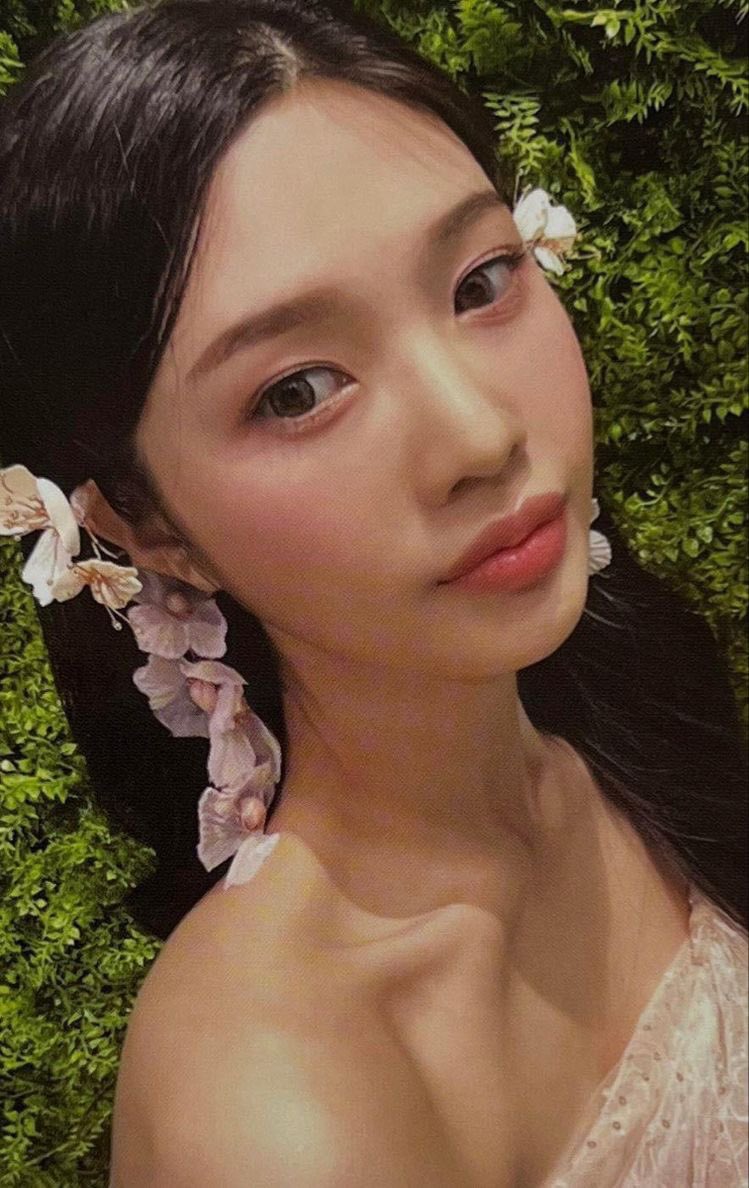 taevcart's tweet photo. ꔛ princess joy fmr pc

wts lfb rv ph 
⟢  ₱450.00 
-  payo 
- sdd &amp; shopee c/o ☻

⌕ red velvet rv fmr feel my rhythm https://t.co/RjT8mzmGDI