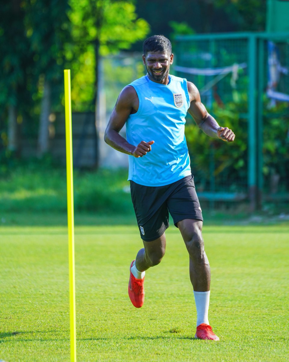 MumbaiCityFC's tweet photo. #MCFCCFC #DurandCup2022 #MumbaiCity #AamchiCity 🔵 https://t.co/NyLN7nEtoo