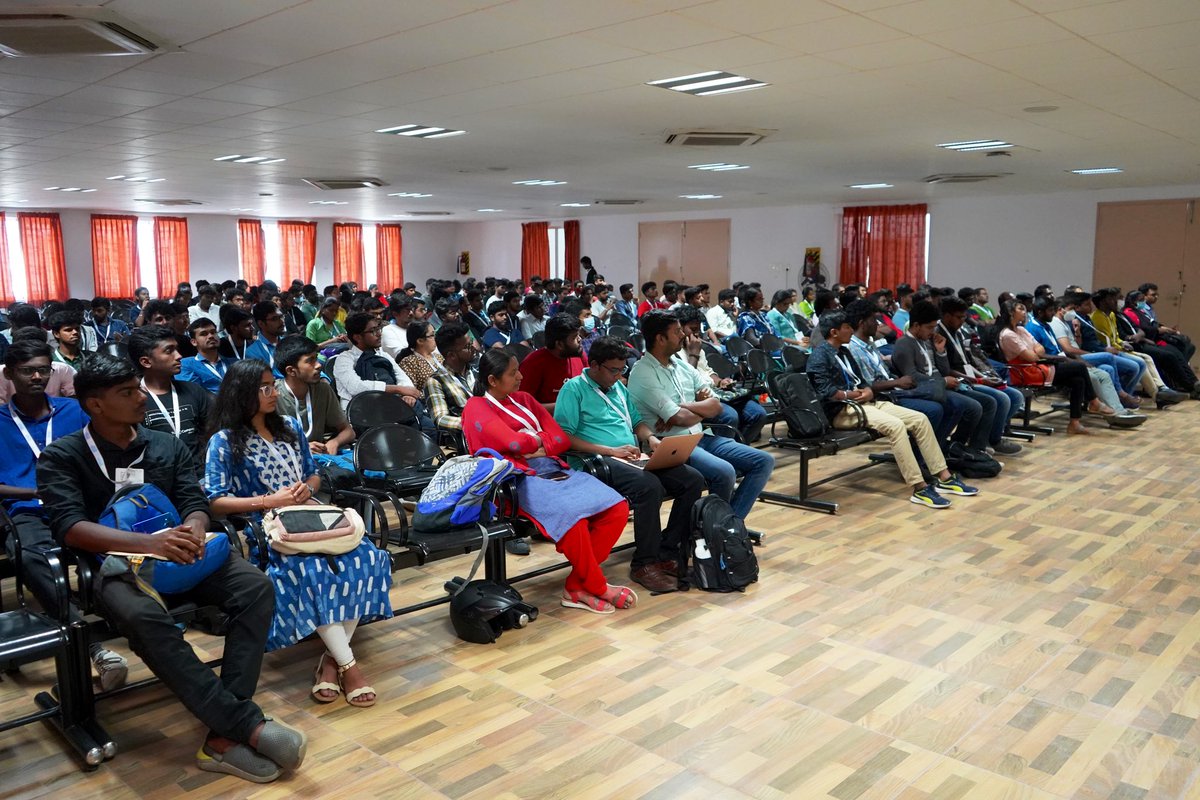 We hosted Cloud Community Days 2022 Coimbatore with a power-packed crowd. The phenomenal line of speakers and audience made the event special, and we learnt a lot from the community in return! ❤️🙏🏼

<a href="/GoogleCloud_IN/">Google Cloud India</a> <a href="/GDGIndia/">Google Developer Groups India</a> <a href="/googledevgroups/">Google Developer Groups</a> <a href="/GoogleDevsIN/">Google for Developers India</a> 

(1/8)