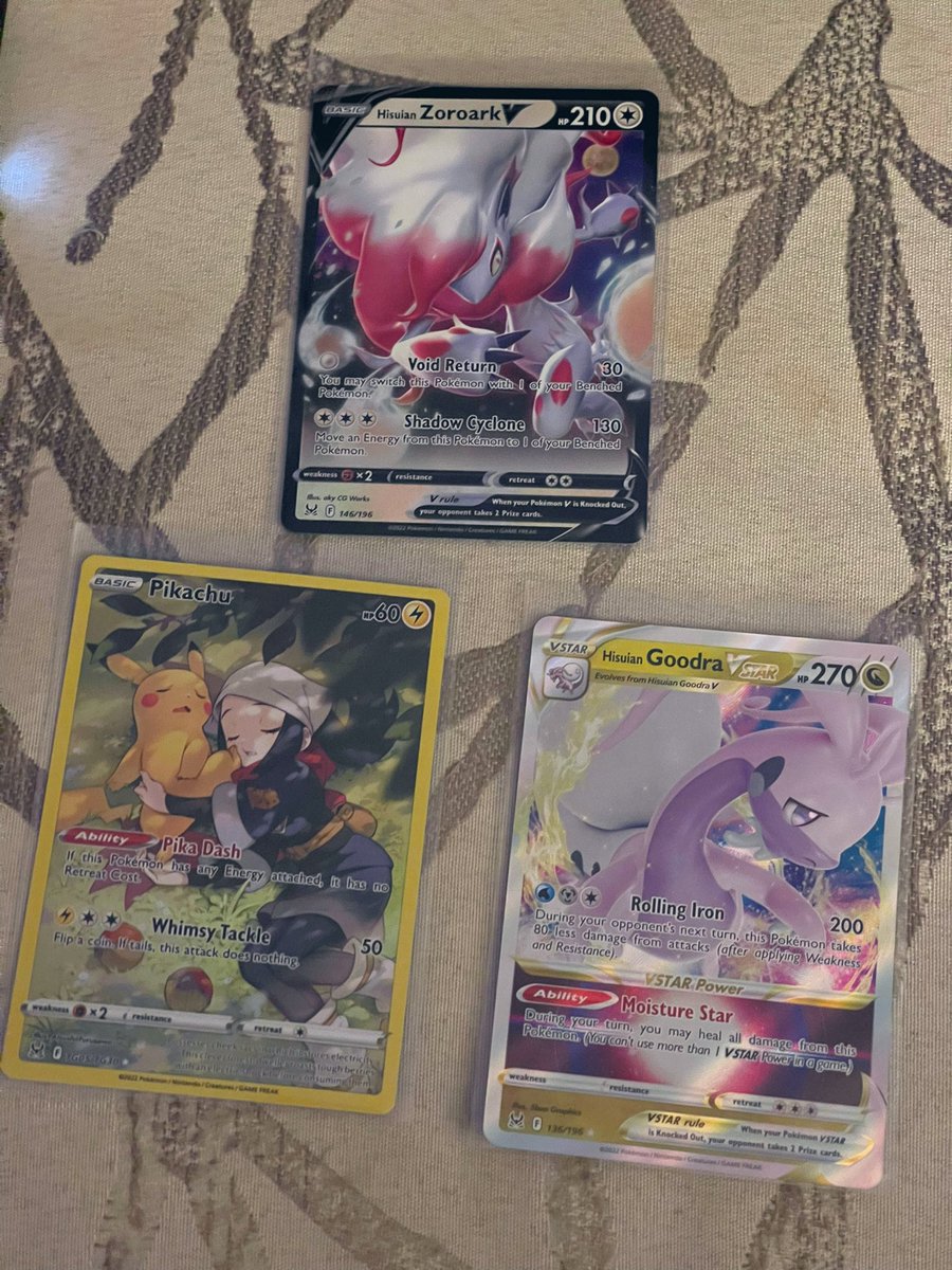 UrbodyTipsy2691's tweet photo. Pulls from PC ETB, 17 Sleeves, and 2 Booster Bundles. Great start!!! #Pokemon #PokemonTCG #freshpulls https://t.co/KSAHRJrols