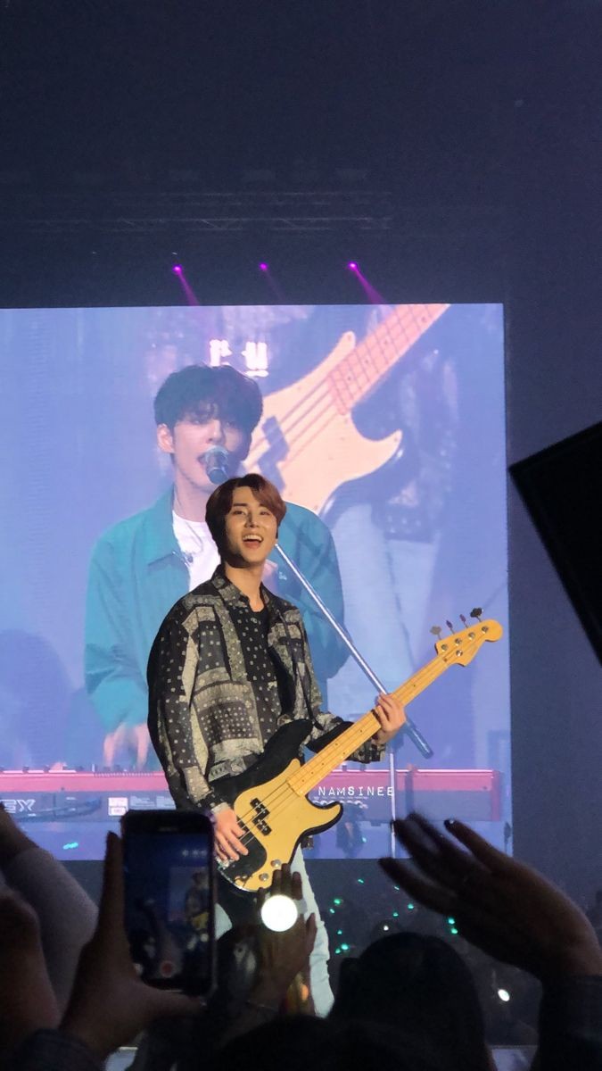 yongpil's tweet photo. concert yk ( + wp ) https://t.co/SgD7pzVWow