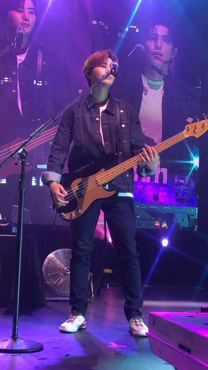 yongpil's tweet photo. concert yk ( + wp ) https://t.co/SgD7pzVWow