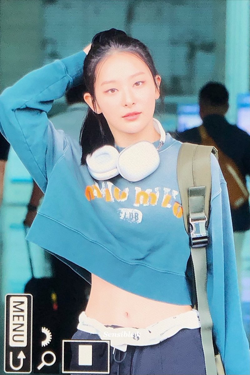 VisualGodWan's tweet image. KANG SEULGI&apos;S DUALITY Y&apos;ALL ✨

Cute as hell             What the hell, slay!