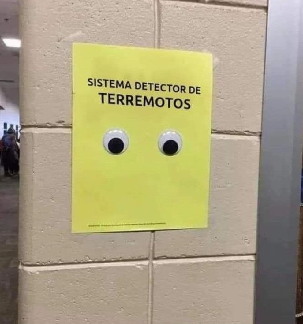vannina74's tweet photo. Sip! Mi sensor de movimiento indica que está temblando! 😅
#Temblor 
#Sismo https://t.co/cN1t9AHtpW
