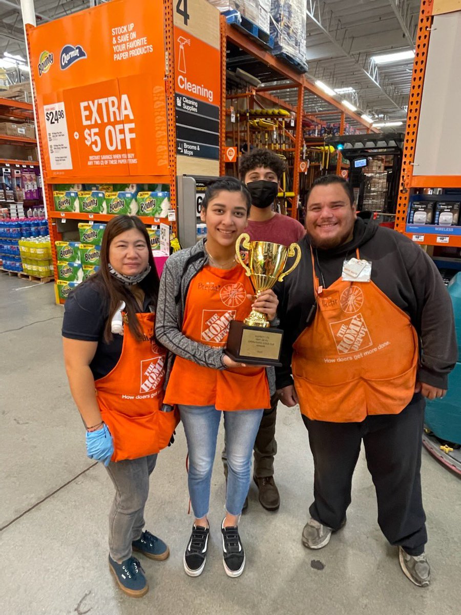 Cxm_BrianM's tweet photo. When the store wins, we all win. 1st Store to win Operational Gold Cup 🏆 District:174 Store:0609 @homedepot0609 @Fermin0430 @kim65768463 @MirellaTovar7 @WilliamHD1070 @HomeDepot @homedepotd174 @AMCTHD @likevike @chrisberghd https://t.co/qVD4zjCl6U