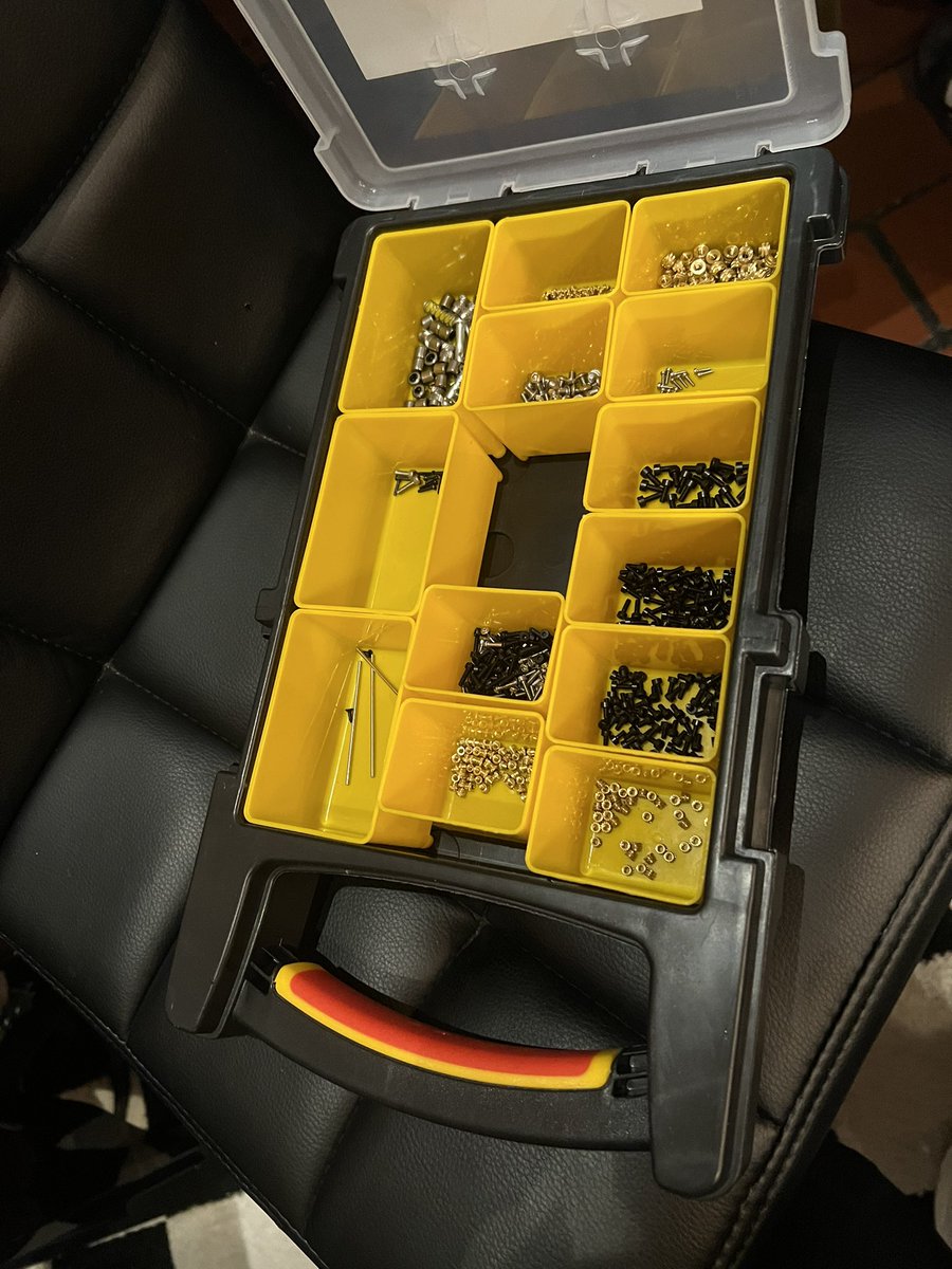 Thought on Saturday: Optics without enclosure is like man without pants 🫠