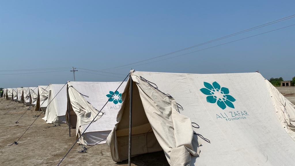 AliZFoundation's tweet photo. Team AZF has reached settlement of Padamji Meghwar in int. Sind to help destitute families settle back into life with dignity. We are providing tents and basic amenities to 100 families so far. Let's help them flourish again. @AliZafarsays

Donate today: https://t.co/8TL8eosADa https://t.co/zNdVupmX7S