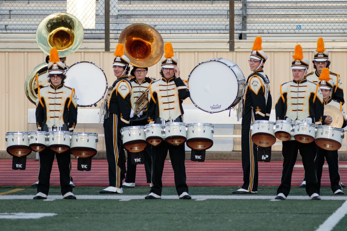 jag_drumline's tweet photo. Mo stick height = Mo powa baby! 

PS. Check Mr. Cebulla and Mr. Loverink looking good as always!

#jagdrumline #solonbandbash https://t.co/CEViCDuaIj