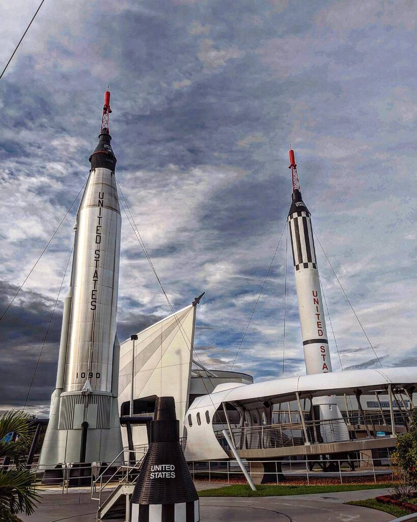 ddzejak's tweet image. Mercury Program Rocket Garden views. 🚀 #kennedyspacecenter #mercuryprogram #redstone #atlas #nasa #nasakennedy #spaceprogram #spaceflight #rockets instagr.am/p/CiWbspDjAa3/