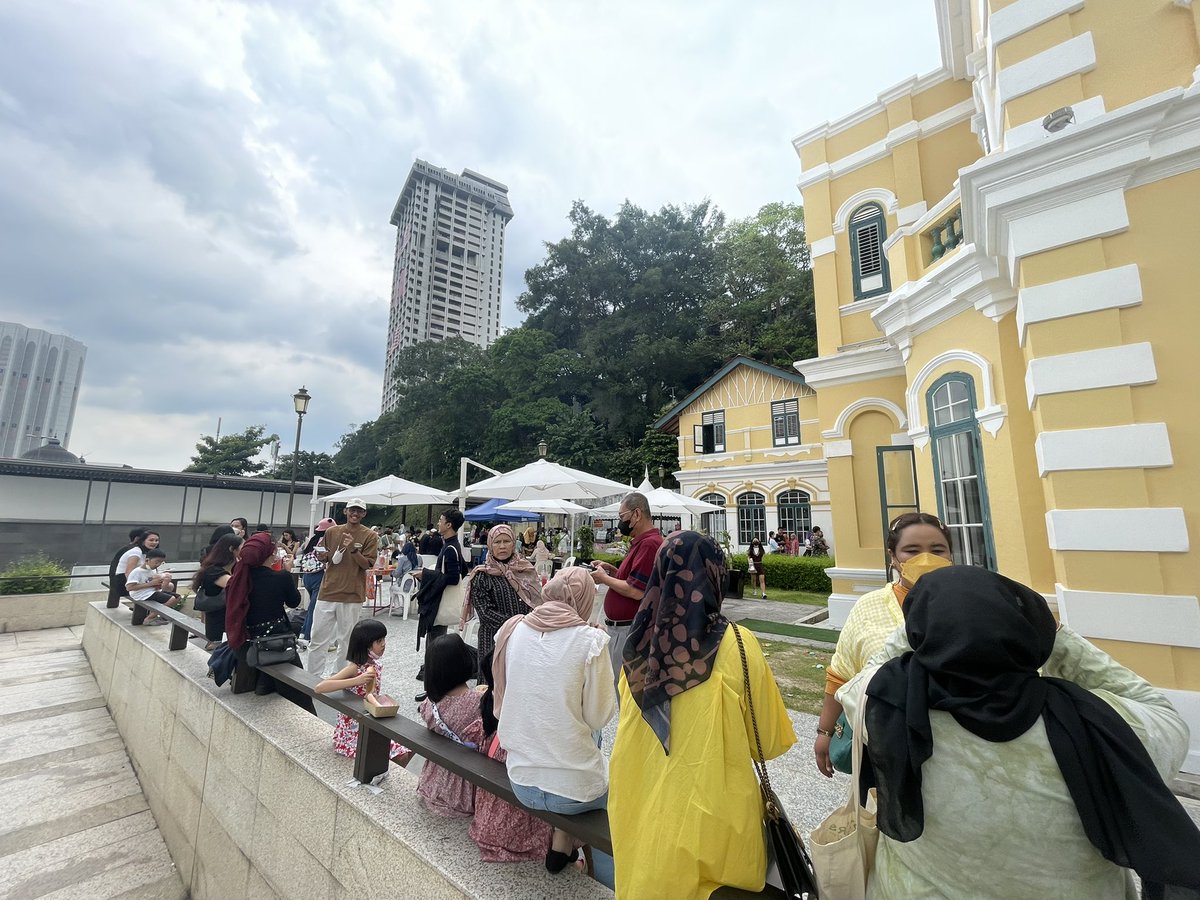 rumahtangsi's tweet photo. Final day The messy market at Rumah Tangsi… do drop by guys and join the fun.. https://t.co/n6sIuJnE8h