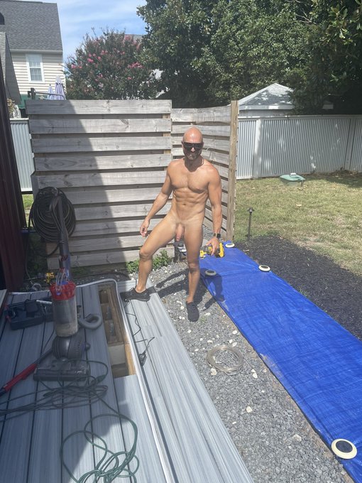 Saturday’s I work naked, ? https://t.co/6LJ2nZqrfk