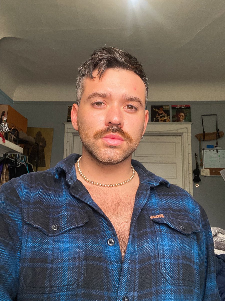 2cheeks1hole's tweet photo. Damn I’m getting gray. Kinda into it tho. https://t.co/TQZEU4iJpn