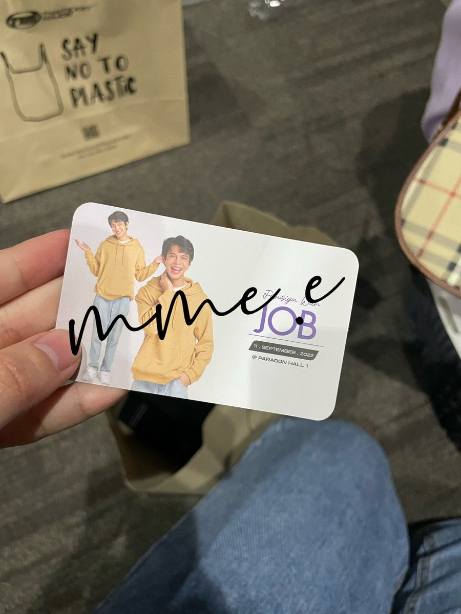 96mmmmmm_'s tweet photo. หาแลก🌟

เรา : จ๊อบ
คุณ : อาโป เจฟ พี่ต๋อง บาร์โค้ด #KinnPorscheSendOff https://t.co/6drKfbTc0p
