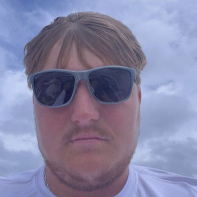 erbes20's tweet photo. #NewProfilePic https://t.co/89cJnmNJq3