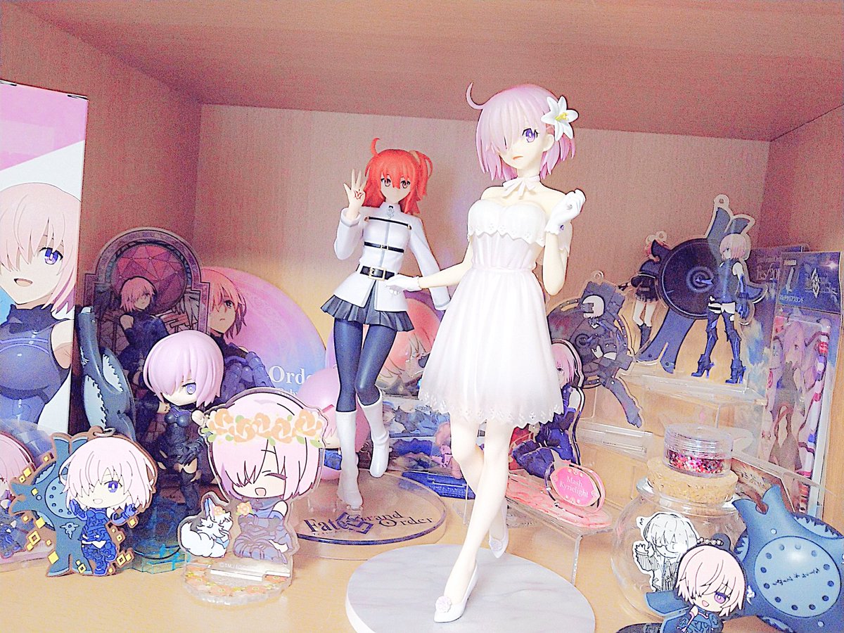 ぐだ子 ,マシュ・キリエライト(Fate) 「ましゅ屋さんがましゅ屋さんになっていく過程(はやく今年の周年グッズもほしい…)(」|はるかっぱのイラスト