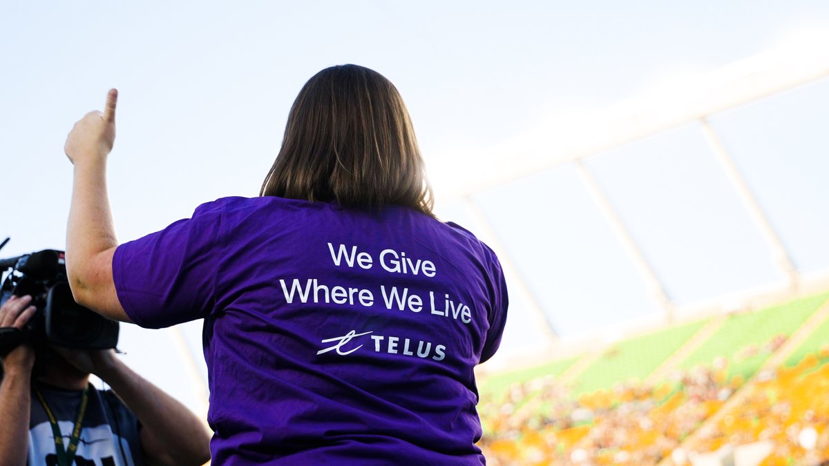 GoElks's tweet photo. Big kudos to todayβs #KickForGood kicker Amelia Souliere! She just helped us get $1000 closer to our goal of raising $100k for the @TELUS @FriendlyFuture in support of some great charities like @YWCAEdmonton.
#GoElks #CFL https://t.co/t82fj5T2qh