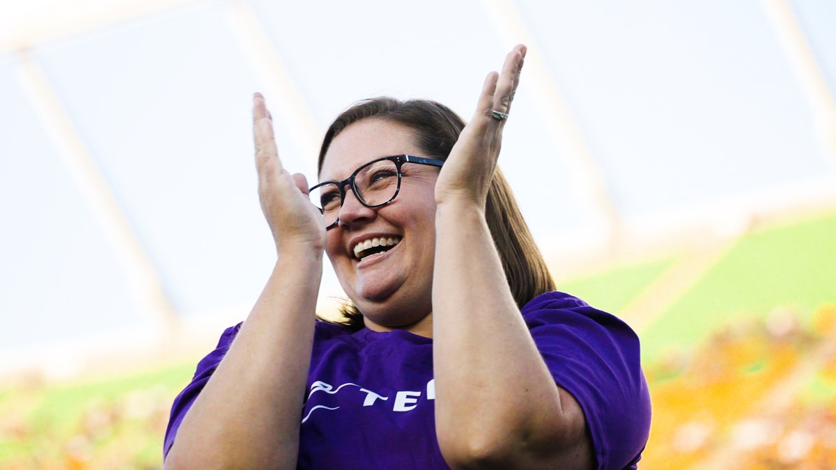 GoElks's tweet photo. Big kudos to todayβs #KickForGood kicker Amelia Souliere! She just helped us get $1000 closer to our goal of raising $100k for the @TELUS @FriendlyFuture in support of some great charities like @YWCAEdmonton.
#GoElks #CFL https://t.co/t82fj5T2qh