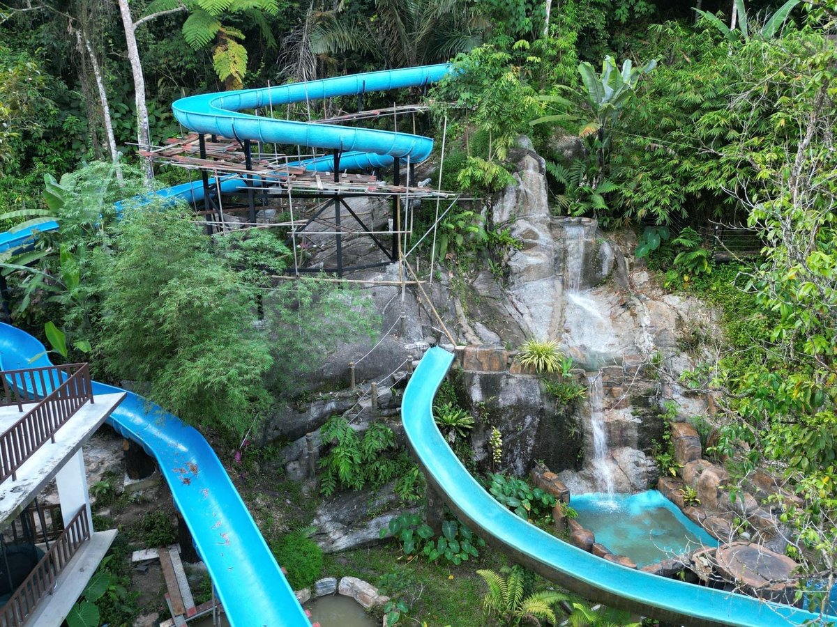 lokalisstay's tweet photo. 📍Teduhan Langat Retreat, Hulu Langat Selangor 

Puas hati kalau korang staycation dekat sini. Kolam mandi ada, jacuzzi ada, water slidepun ada. Seronok budak-budak. Suasanapun tenang jer. 😊 https://t.co/awPJLSwhk1